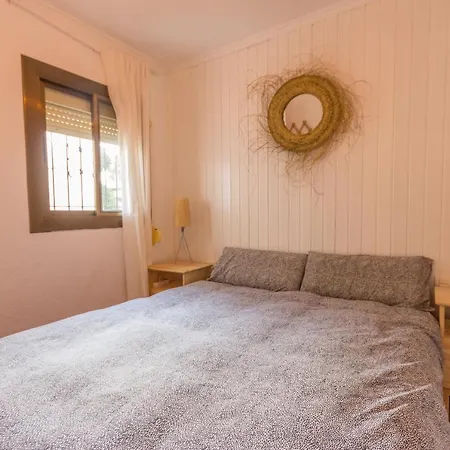 Innouthome Familiar Con Piscina Privada Numero U * لاميتّيا ذي مار